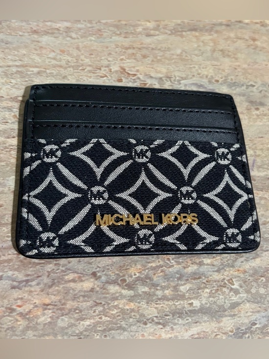 Michael Kors Handbags - NWOT Michael Kors Black and White Patterned Geometric Card Holder with Gold Logo